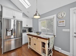 105 N Hamilton Avenue, Lindenhurst NY 11757