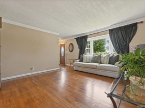 1022 White Birch Lane, Wantagh NY 11793