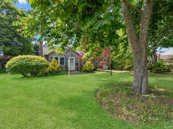 16 Ocean Avenue, East Patchogue NY 11772
