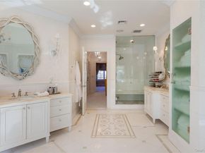 5 Kodiak Drive, Woodbury NY 11797