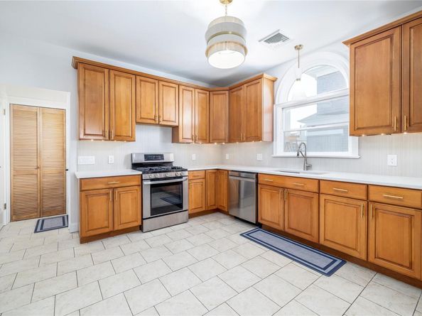 130 Cedarhurst Avenue, Point Lookout NY 11569