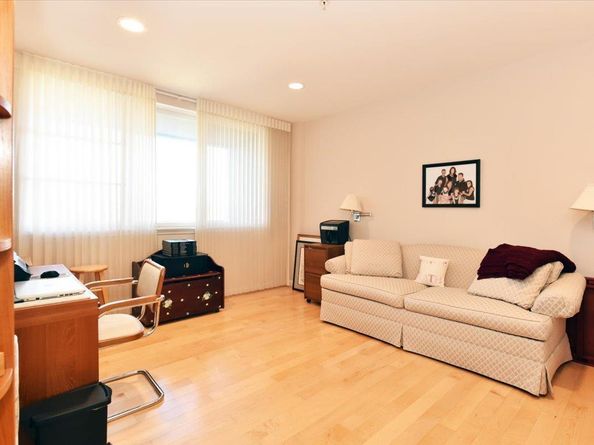 100 Harbor View Drive 439, Port Washington NY 11050