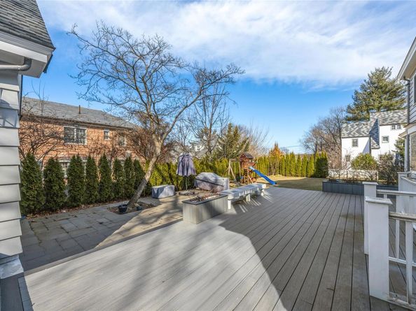 245 Arleigh Road, Douglaston NY 11363