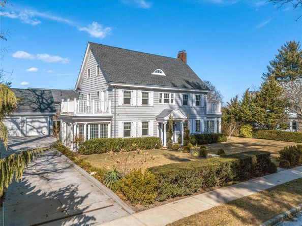 245 Arleigh Road, Douglaston NY 11363