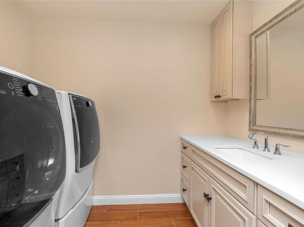 108 Fig Drive, Dix Hills NY 11746