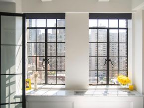 320 E 42nd Street 2218, New York (Manhattan) NY 10017