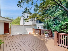 195 Larchmont Avenue, Larchmont NY 10538