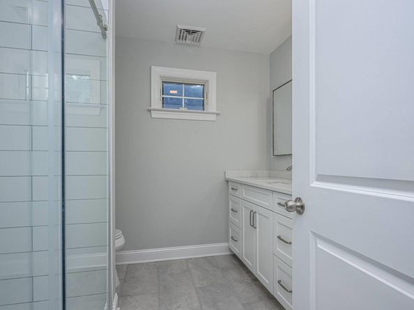 5 Argyle Road, East Quogue NY 11942