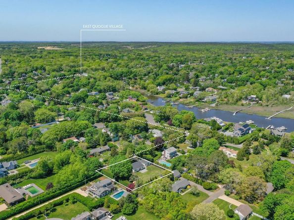 5 Argyle Road, East Quogue NY 11942