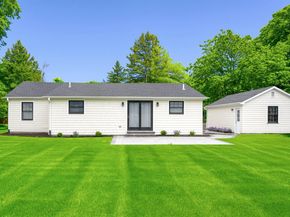 5 Argyle Road, East Quogue NY 11942