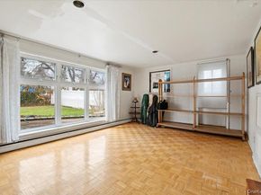 18 Hilary Lane, Westbury NY 11590