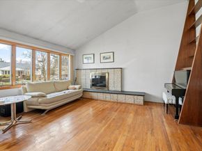18 Hilary Lane, Westbury NY 11590