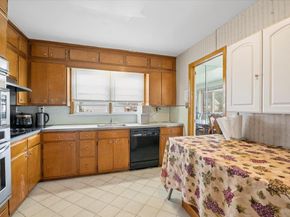 18 Hilary Lane, Westbury NY 11590