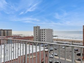 210 E Broadway 6B, Long Beach NY 11561