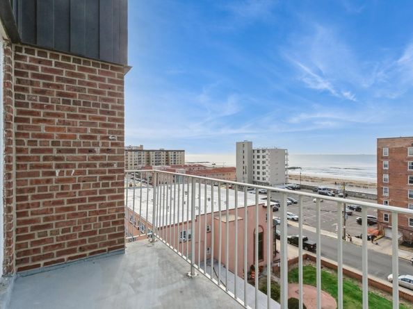 210 E Broadway 6B, Long Beach NY 11561
