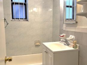 44-15 43 Avenue 5N, Sunnyside NY 11104