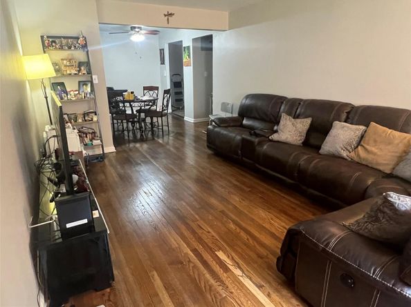 2080 Barnes Avenue 4C, Bronx NY 10462