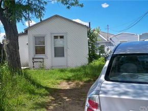 102-23 Russell Street, Hamilton Beach NY 11414