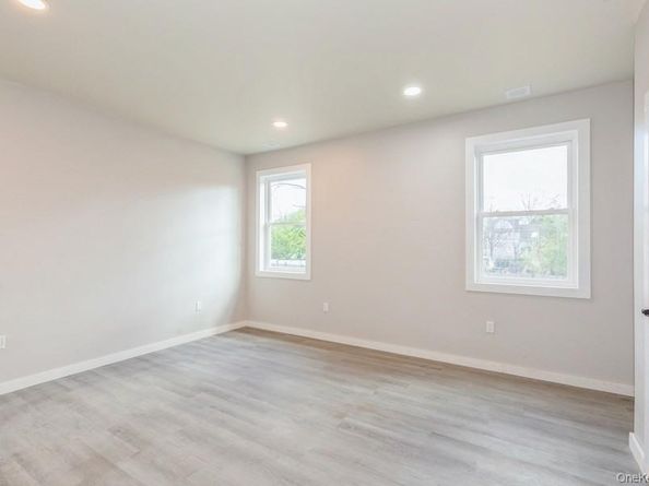 125 Lynbrook Drive, Mastic Beach NY 11951