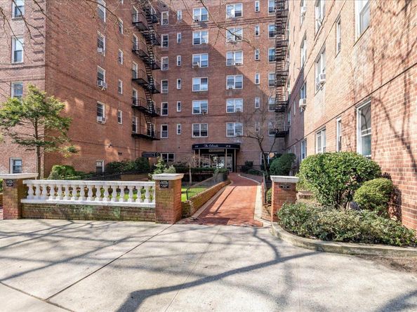 67-12 Yellowstone Blvd F18, Forest Hills NY 11375