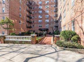 67-12 Yellowstone Blvd F18, Forest Hills NY 11375