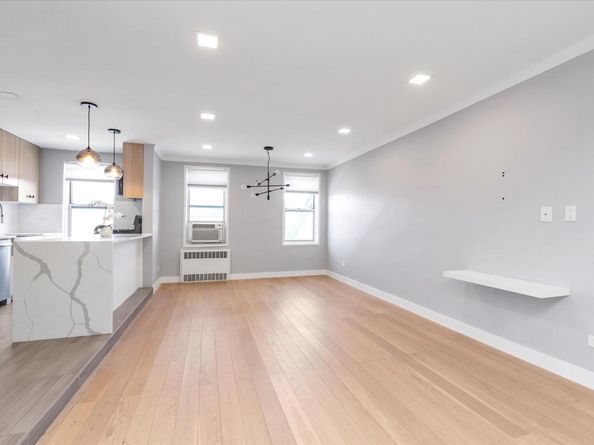 67-12 Yellowstone Blvd F18, Forest Hills NY 11375