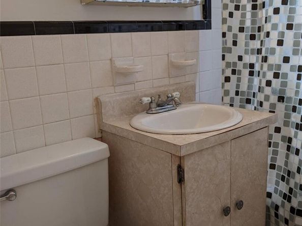 35-29 205 Street 304, Bayside NY 11361