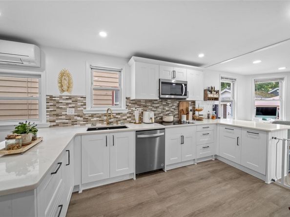 3234 204th Street, Bayside NY 11361