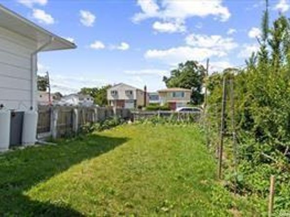 21 Oakley Avenue, Massapequa NY 11758