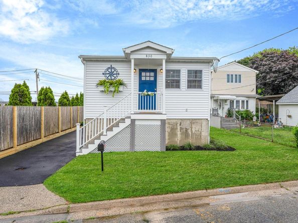 830 Ocean Street, Lindenhurst NY 11757
