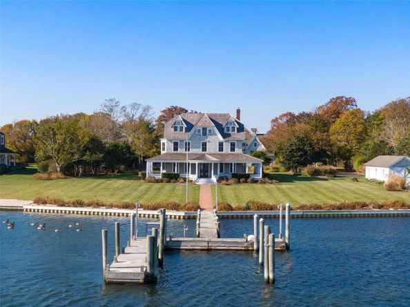 127 Senix Avenue, Center Moriches NY 11934