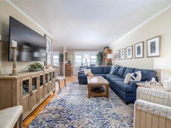 700 Shore Road