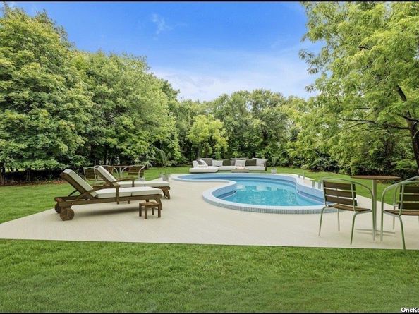 1 Breeze Hill Road, Northport NY 11768
