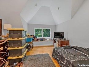 1 Breeze Hill Road, Northport NY 11768