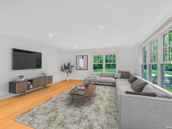1 Breeze Hill Road, Northport NY 11768