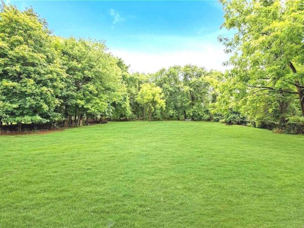 1 Breeze Hill Road, Northport NY 11768