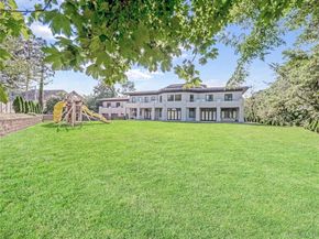 25 Shelter Rock Road, Manhasset NY 11030