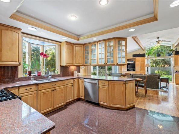 22 Stratford Avenue, Greenlawn NY 11740