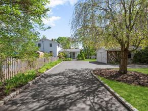 22 Stratford Avenue, Greenlawn NY 11740