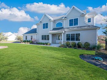 8A S Bay Avenue
