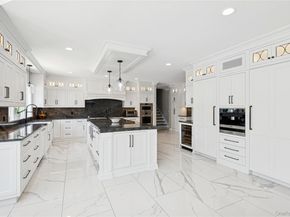 10 Colonial Drive, Smithtown NY 11787