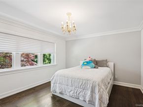 10 Colonial Drive, Smithtown NY 11787