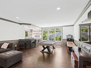 10 Colonial Drive, Smithtown NY 11787