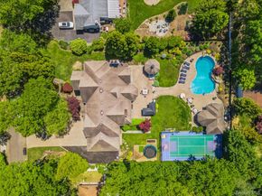 10 Colonial Drive, Smithtown NY 11787