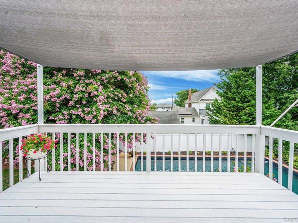 750 Hancock Place, Lindenhurst NY 11757