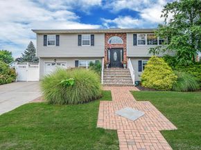750 Hancock Place, Lindenhurst NY 11757