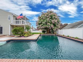 750 Hancock Place, Lindenhurst NY 11757