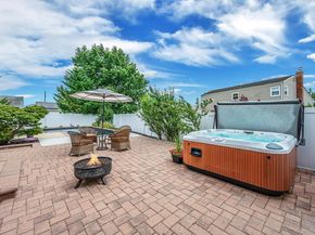 750 Hancock Place, Lindenhurst NY 11757