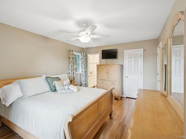 34 Morewood Drive, Smithtown NY 11787