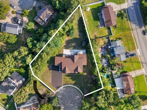 4 Coventry Court, Wheatley Heights NY 11798